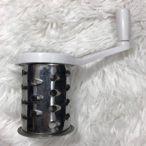 Vintage Cooking Club of America Handheld Multi Grater Turn Handle Device - Picture 7 of 9